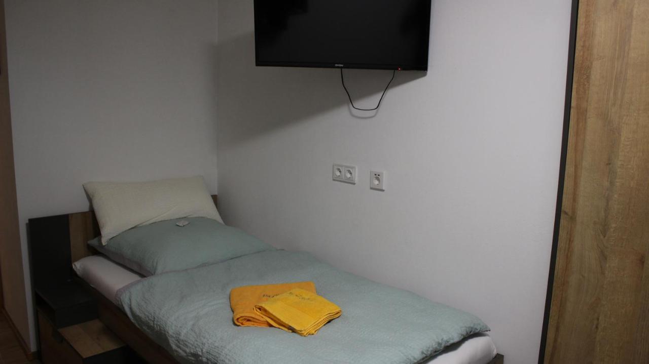 Pension Und Gaestehaus Paffrath Grossbrembach Екстериор снимка