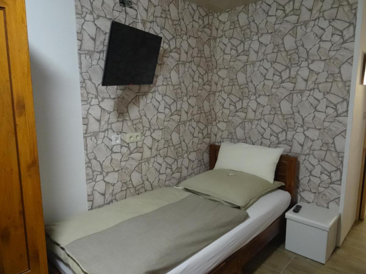 Pension Und Gaestehaus Paffrath Grossbrembach Екстериор снимка